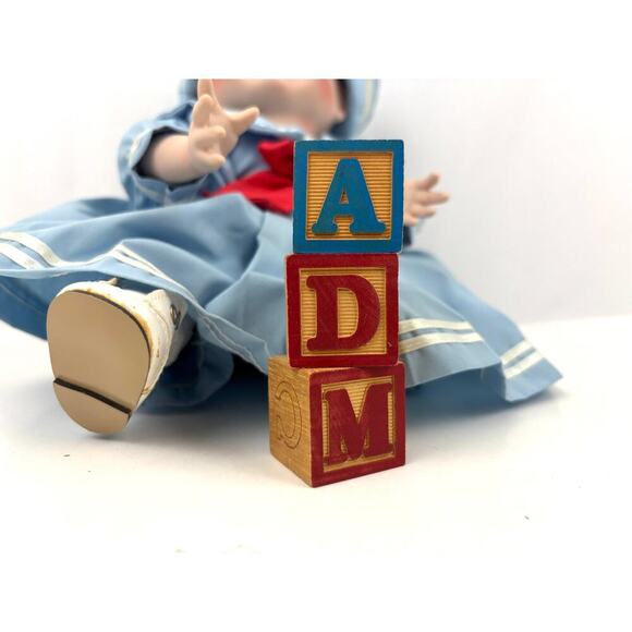 VTG Ashton Drake Porcelain Baby Doll Yolanda Bello - Picture 6 of 15